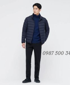 Ảnh mẫu mặc Áo lông vũ nam không mũ Nhật Bản Ultra Light Down 443318 màu xanh đen 69 NAVY