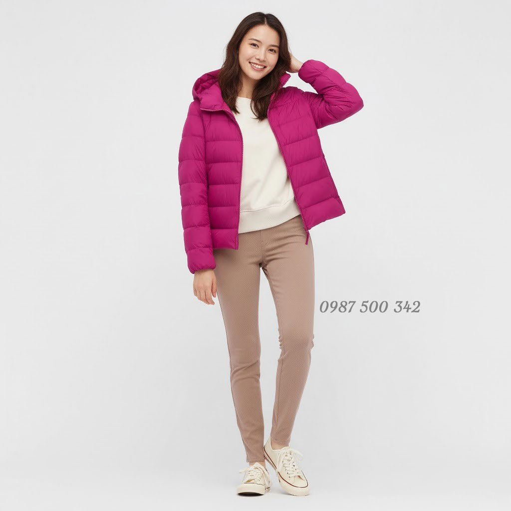 Mẫu mặc Áo lông vũ nữ siêu nhẹ có mũ Ultra Light Down 442736 màu hồng sen 12 PINK