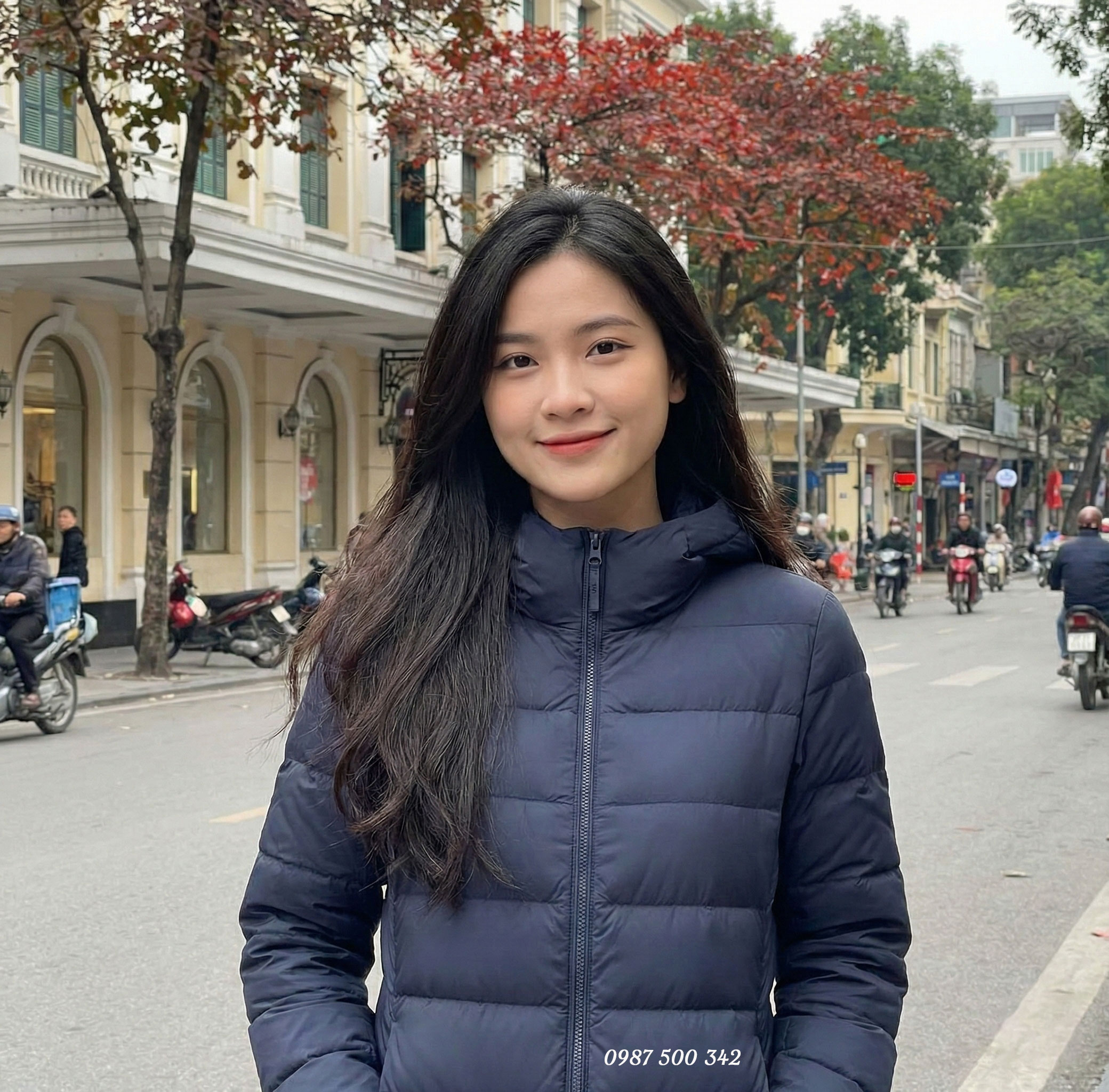 Áo lông vũ nữ siêu nhẹ có mũ Ultra Light Down 442736 màu xanh đen 69 NAVY